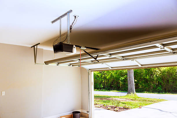 Top rated local Garage Door Panel Replacement specialists in Floris, VA